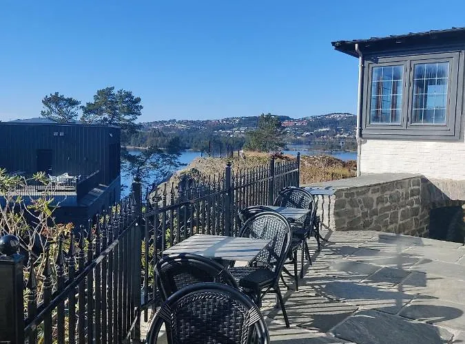 Vertshuset Konow Hotell